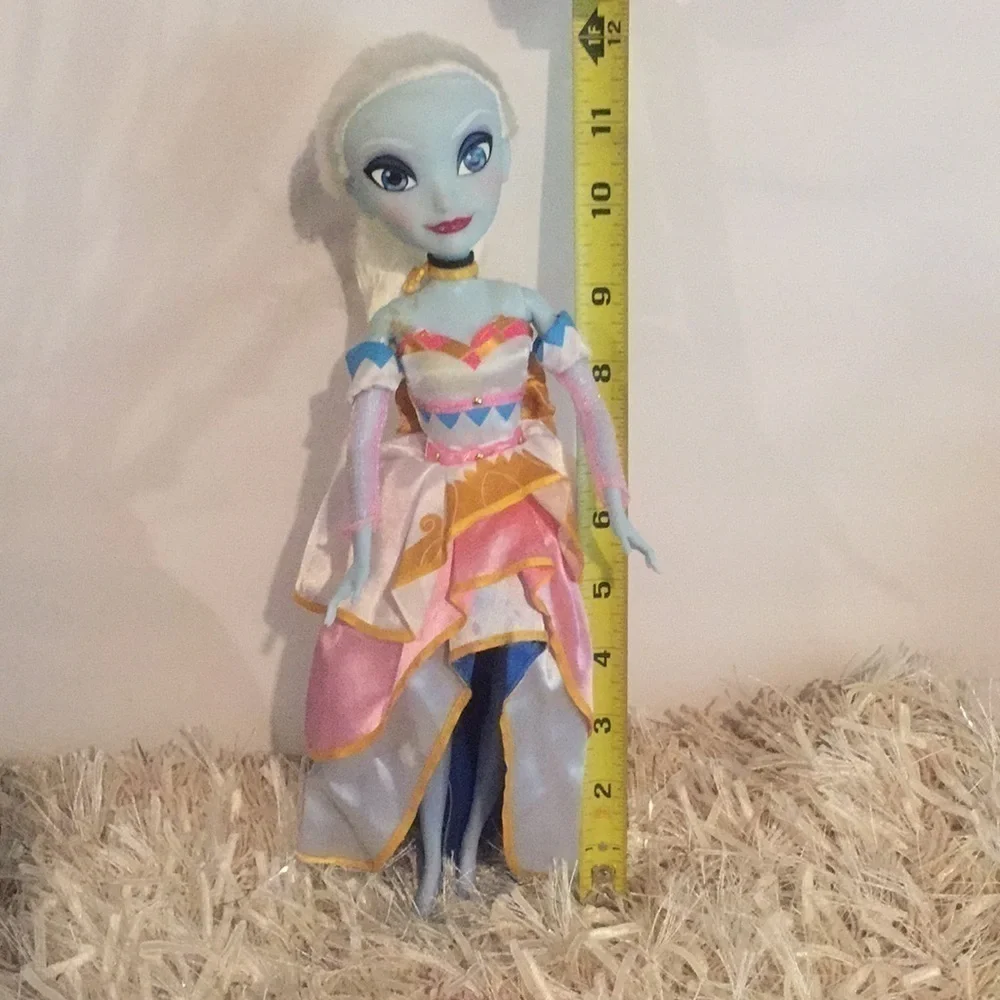 Disney Exclusive doll Carousel Carrie 12 “